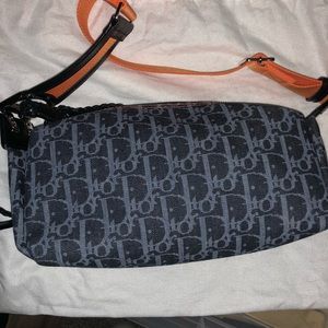 Gorgeous Dior shoulder bag brand new classic